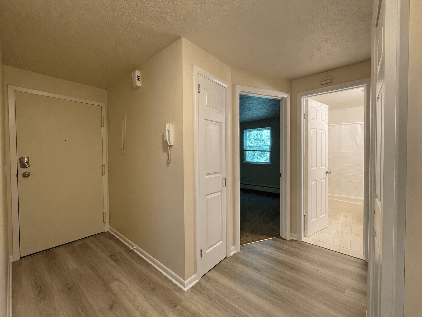Irondequoit Apartment: 4-108 Georgetown Drive