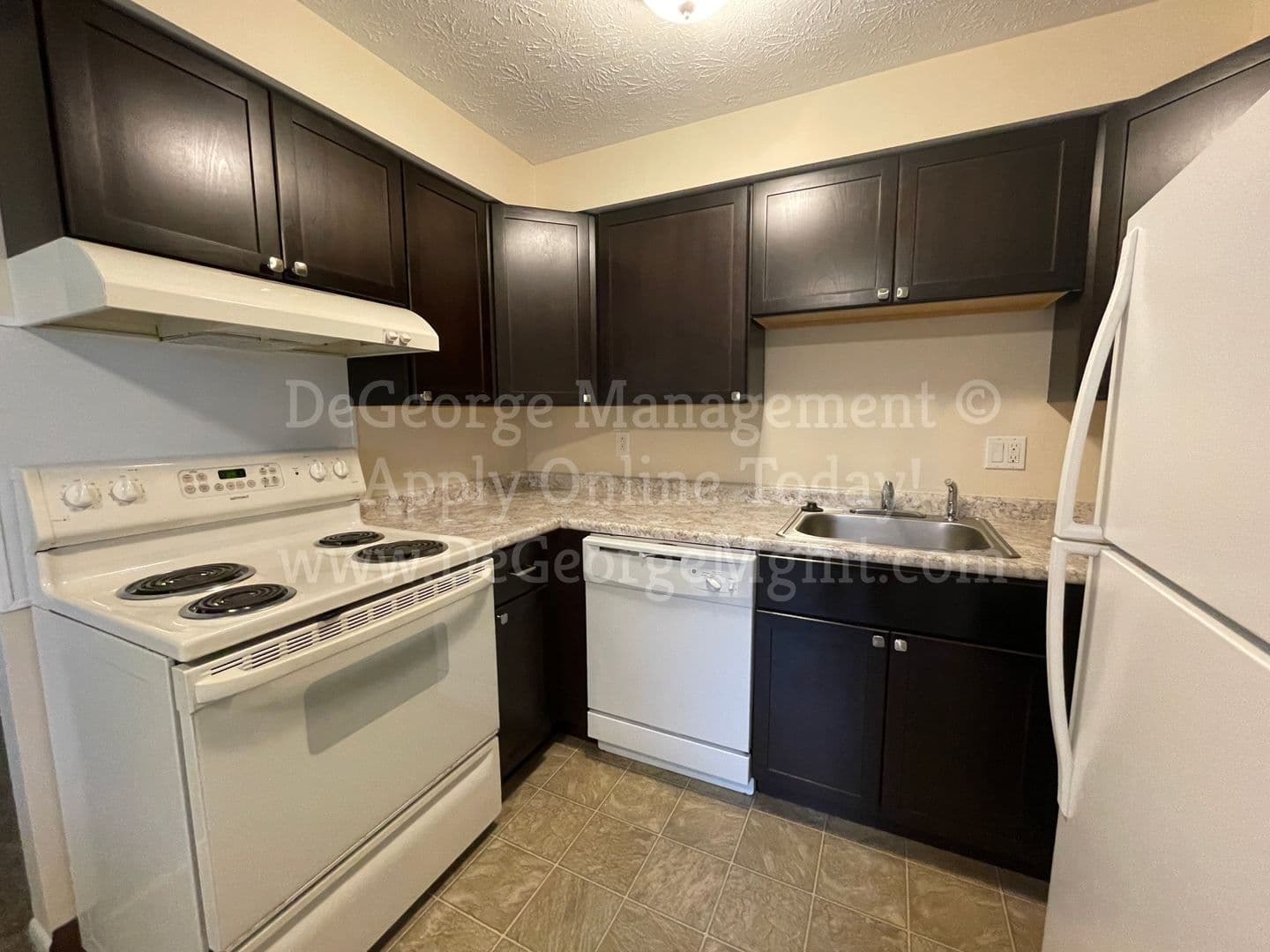 Irondequoit Apartment: 4-108 Georgetown Drive