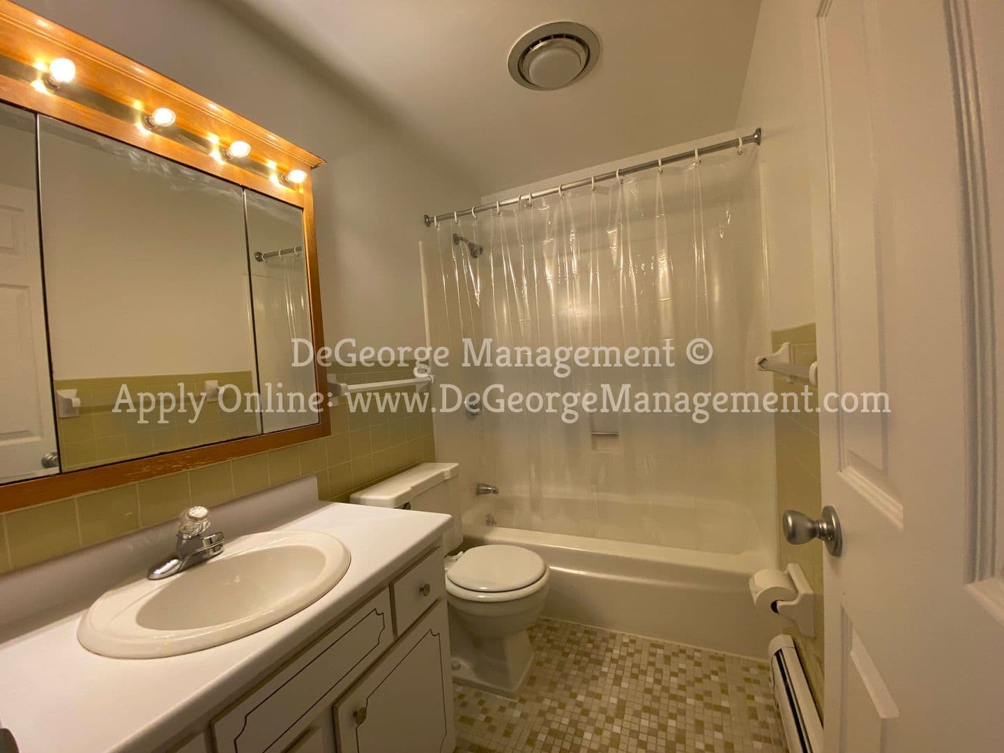 Irondequoit Apartment: 4-108 Georgetown Drive