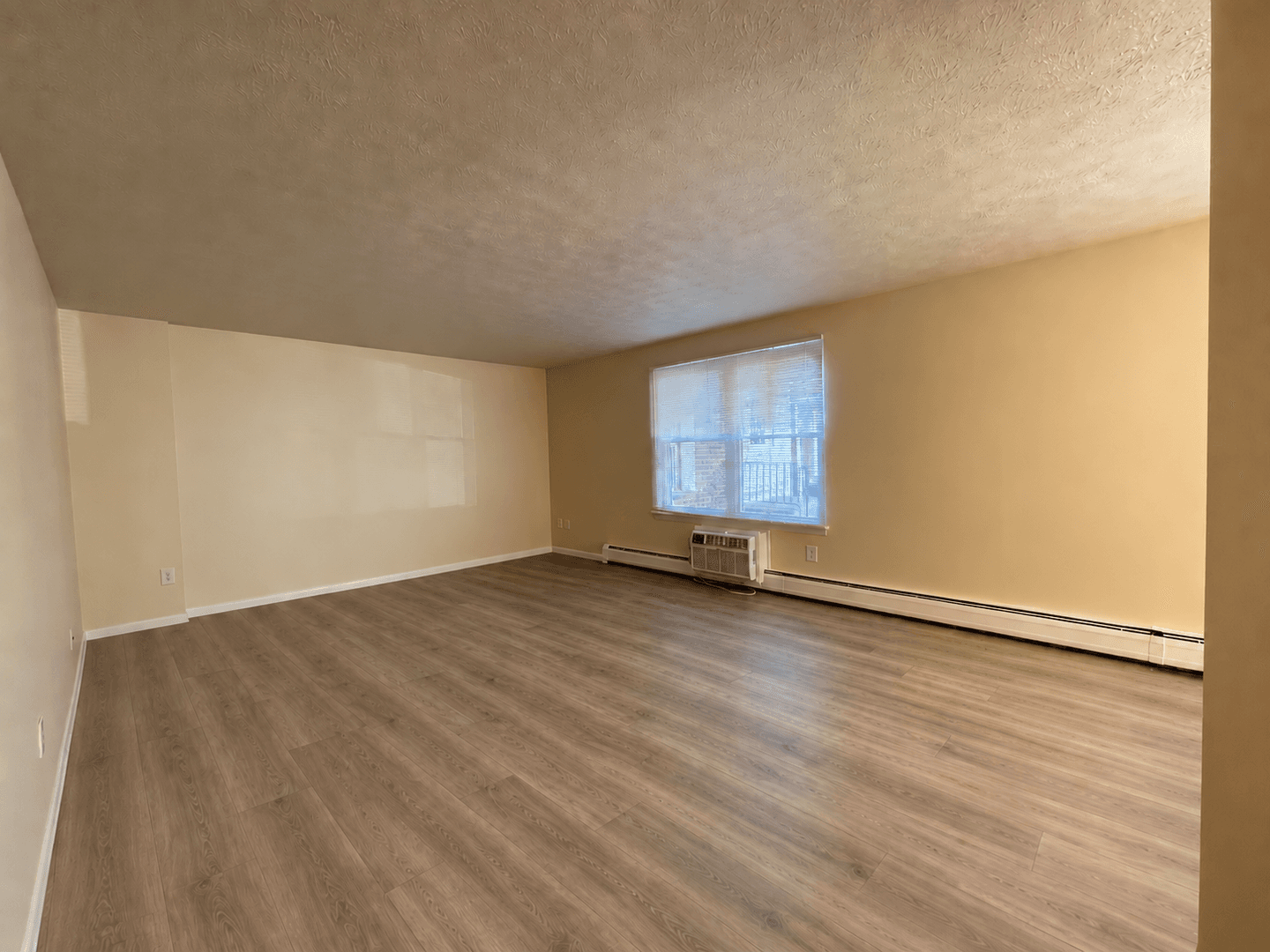 Irondequoit Apartment: 4-108 Georgetown Drive