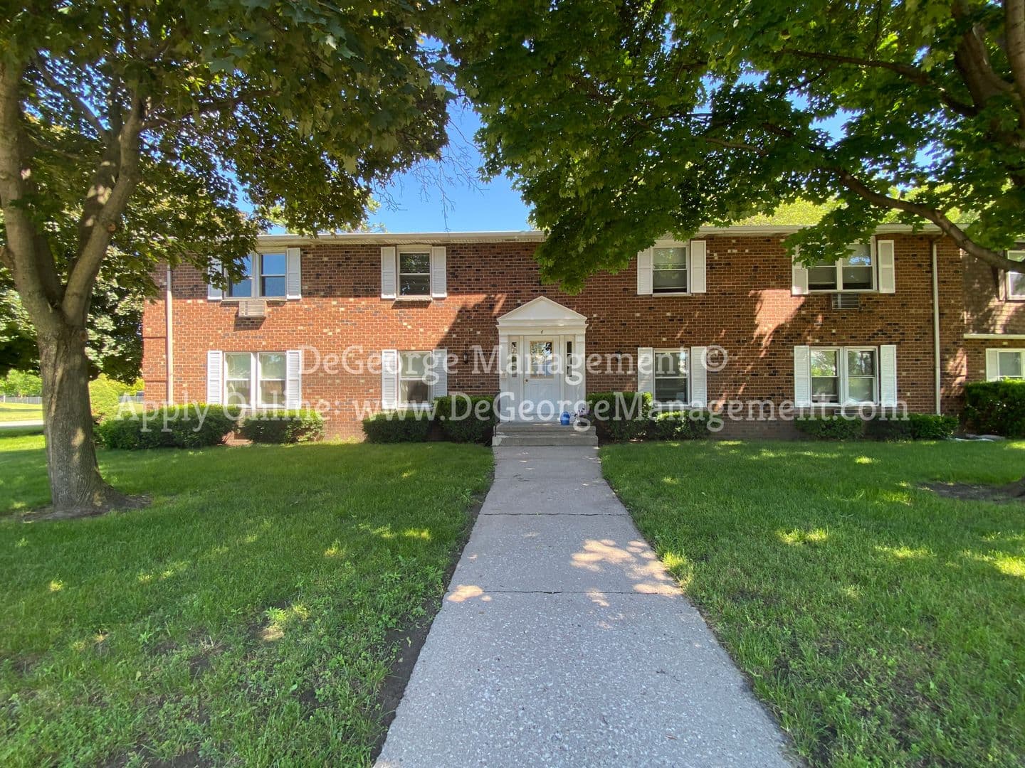 Irondequoit Apartment: 4-108 Georgetown Drive