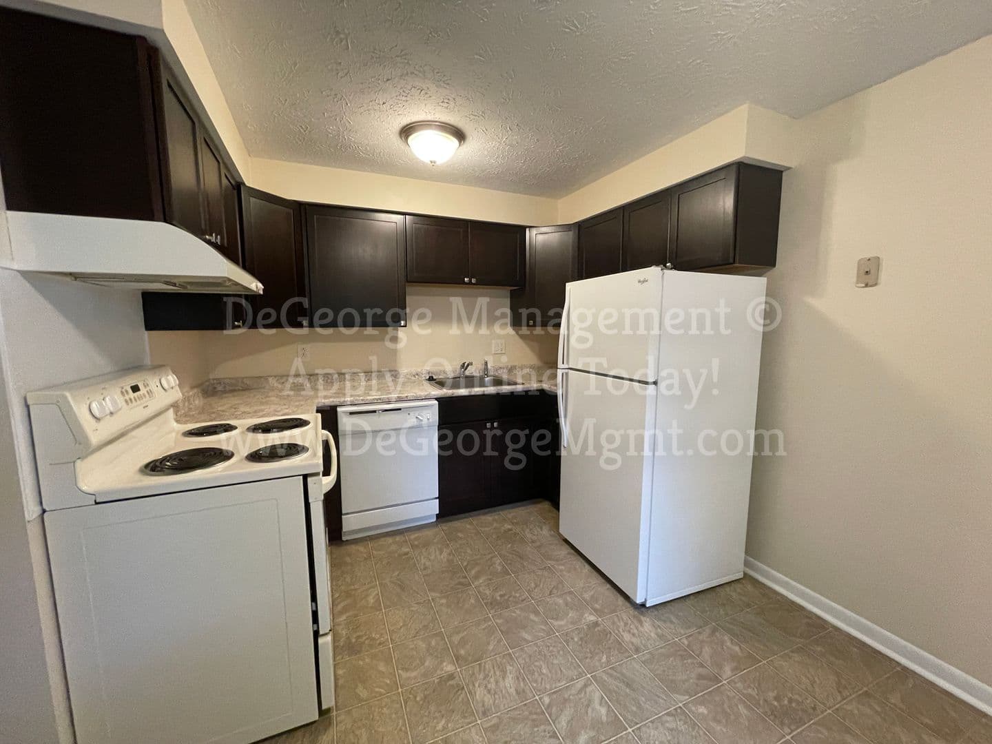 Irondequoit Apartment: 4-108 Georgetown Drive