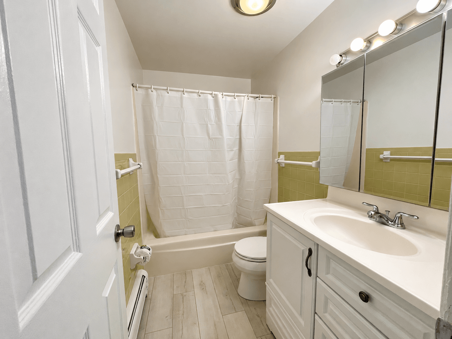 Irondequoit Apartment: 4-108 Georgetown Drive
