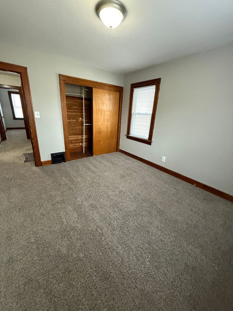 Rock Island House: 932 42nd Avenue