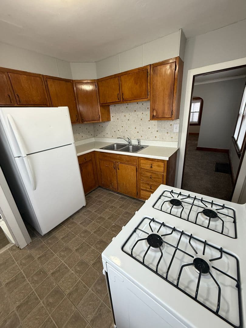 Rock Island House: 932 42nd Avenue