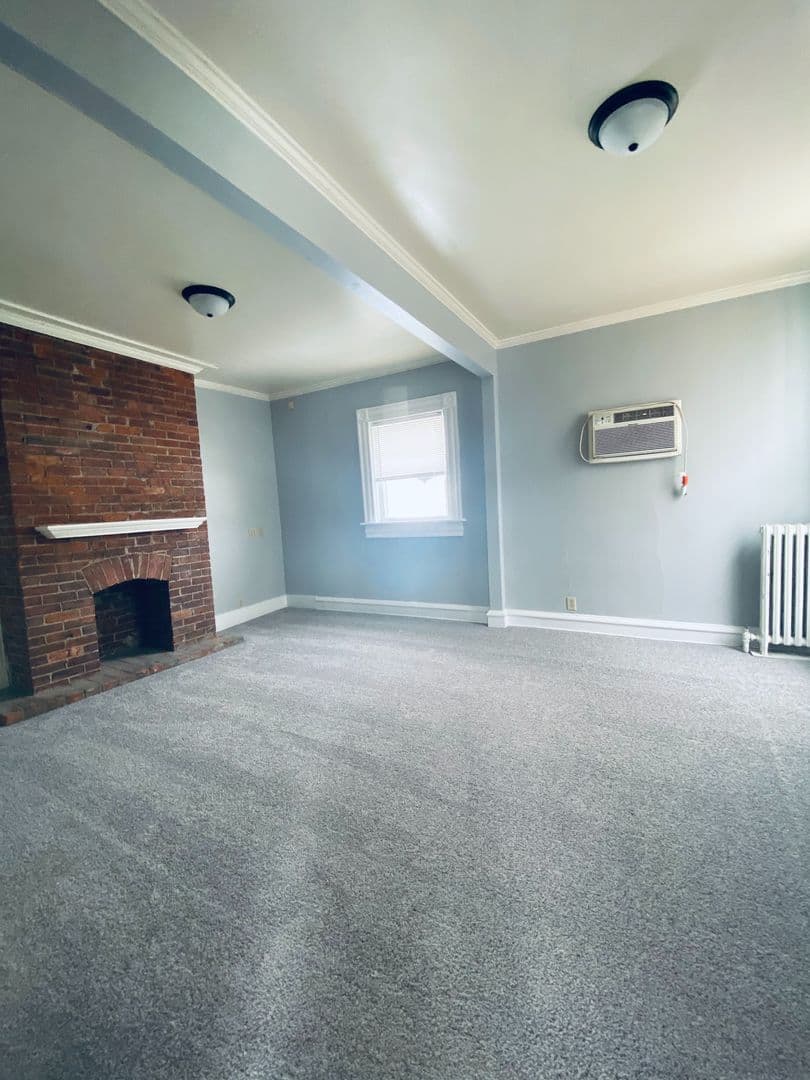 Davenport Apartment: 106 W 14th Street