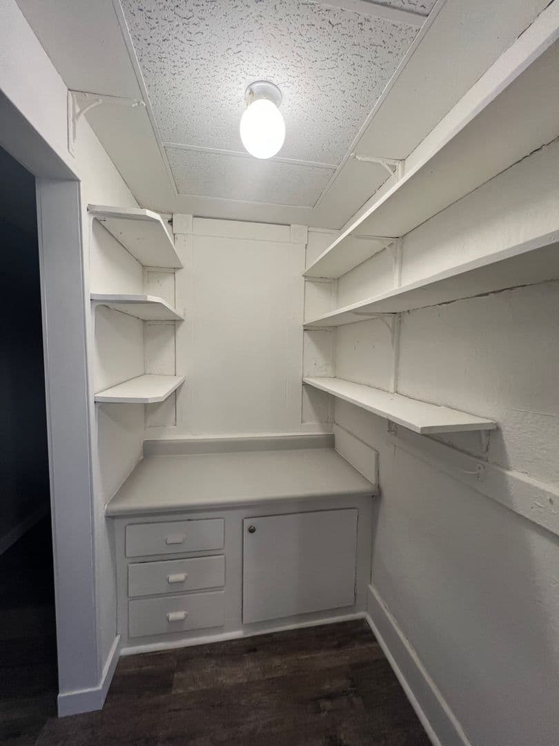 Davenport Apartment: 1322 N Ripley Street