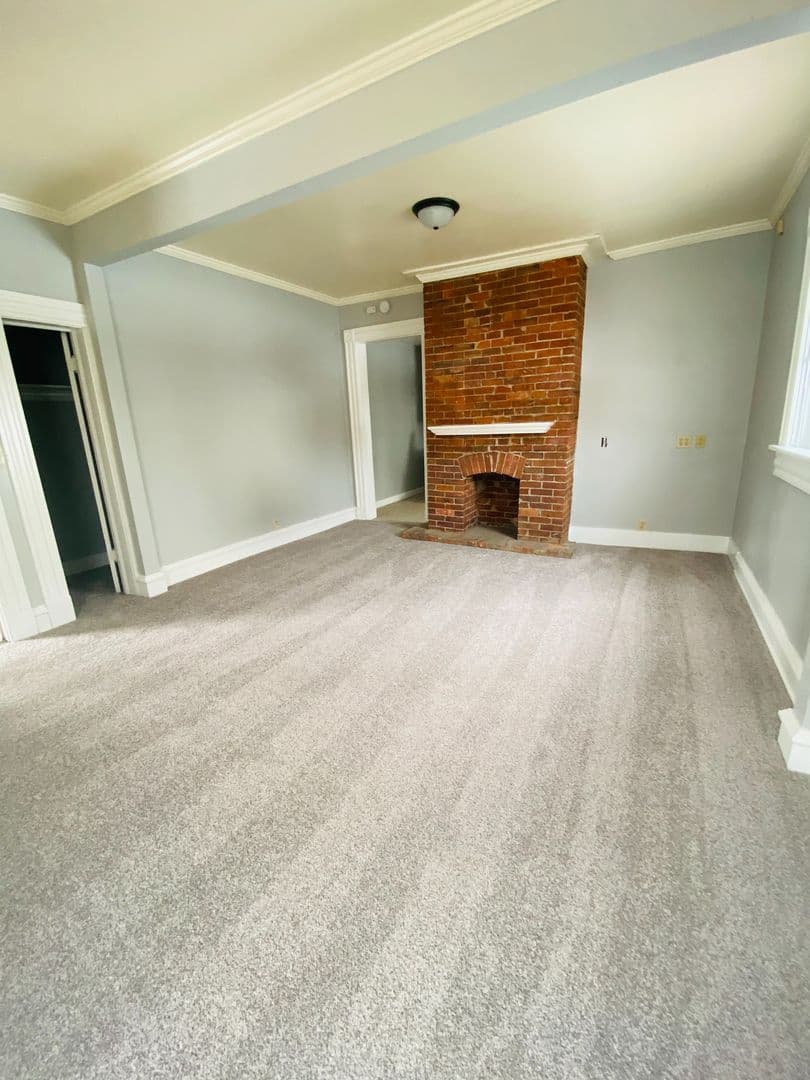 Davenport Apartment: 106 W 14th Street