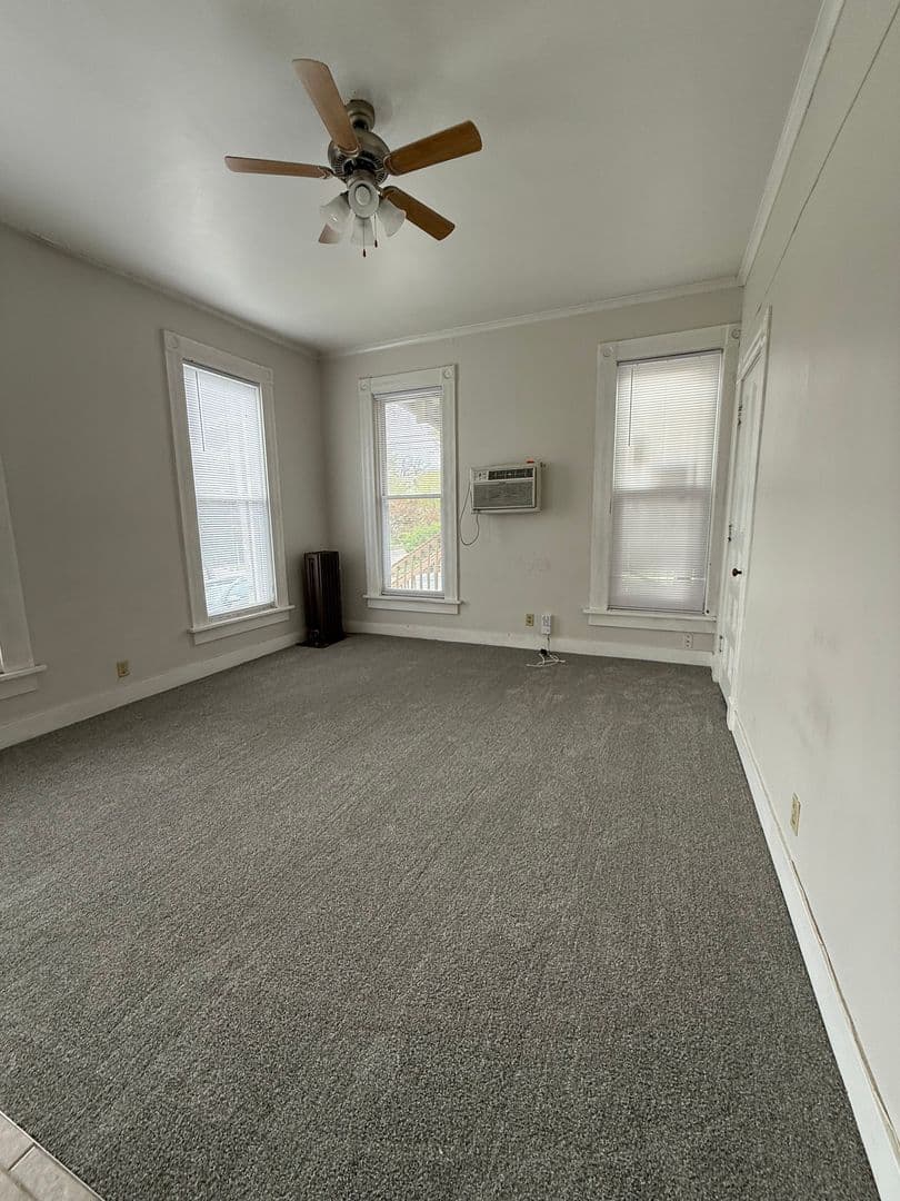Davenport Apartment: 106 W 14th Street