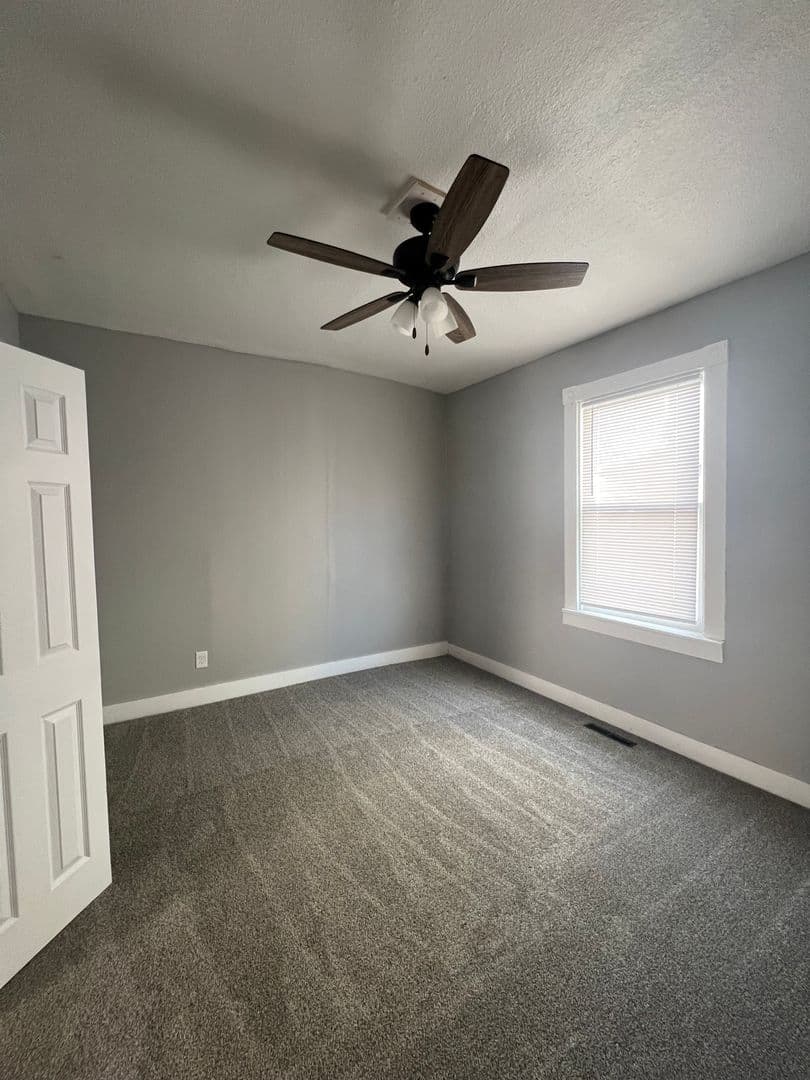 Davenport Apartment: 1322 N Ripley Street