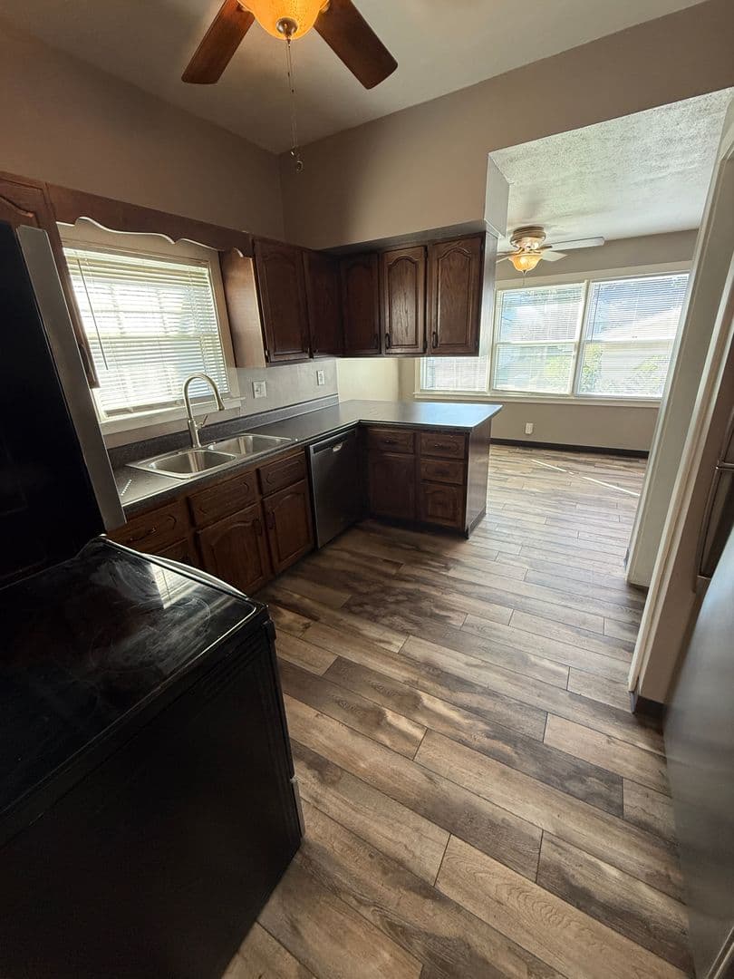 Davenport House: 2950 Arlington Ave