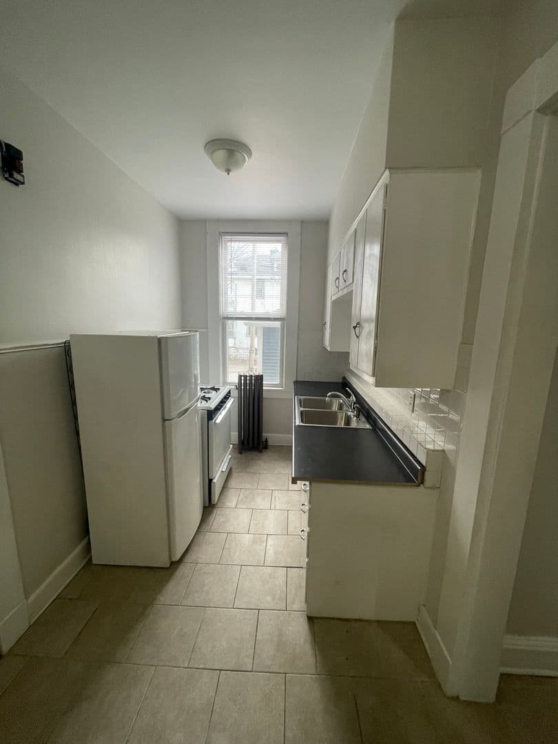 Davenport Apartment: 106 W 14th Street