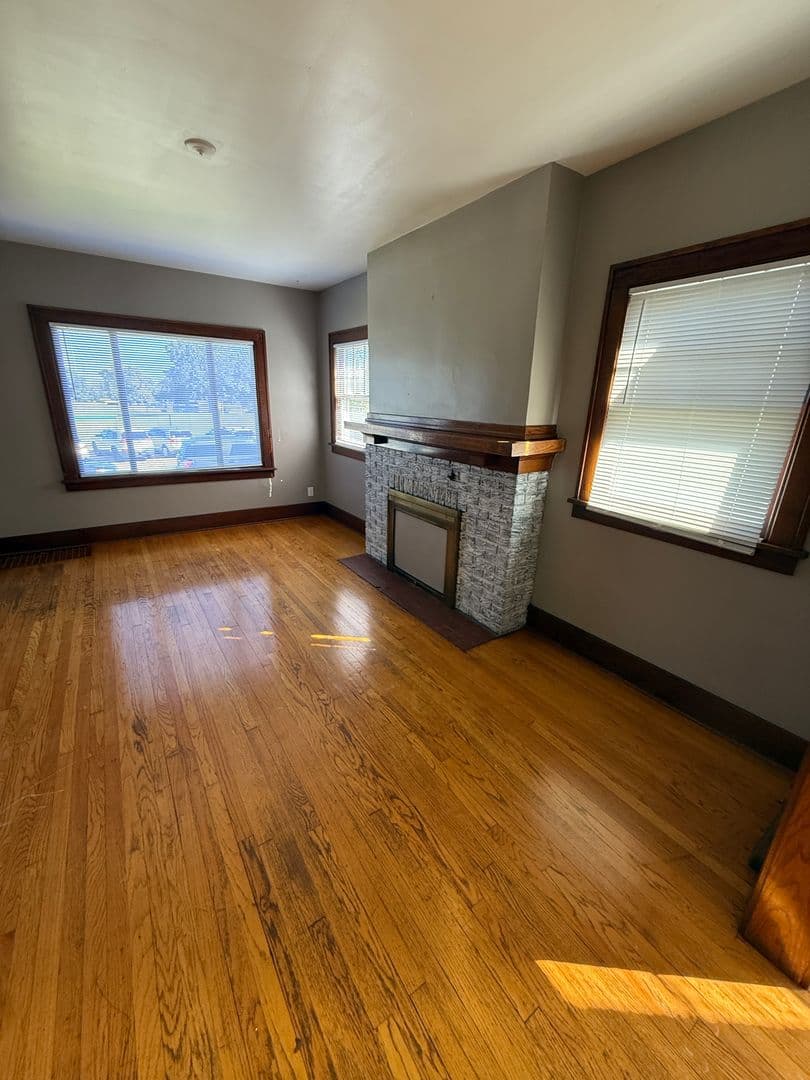 Davenport House: 2950 Arlington Ave