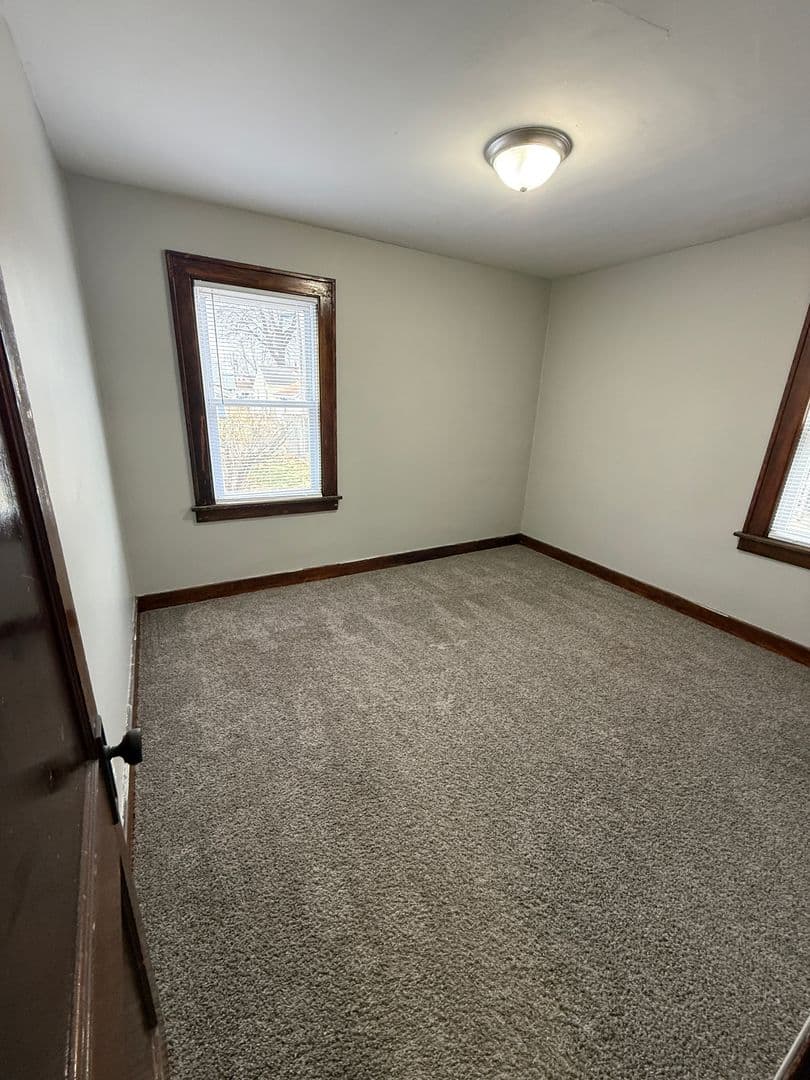 Rock Island House: 932 42nd Avenue