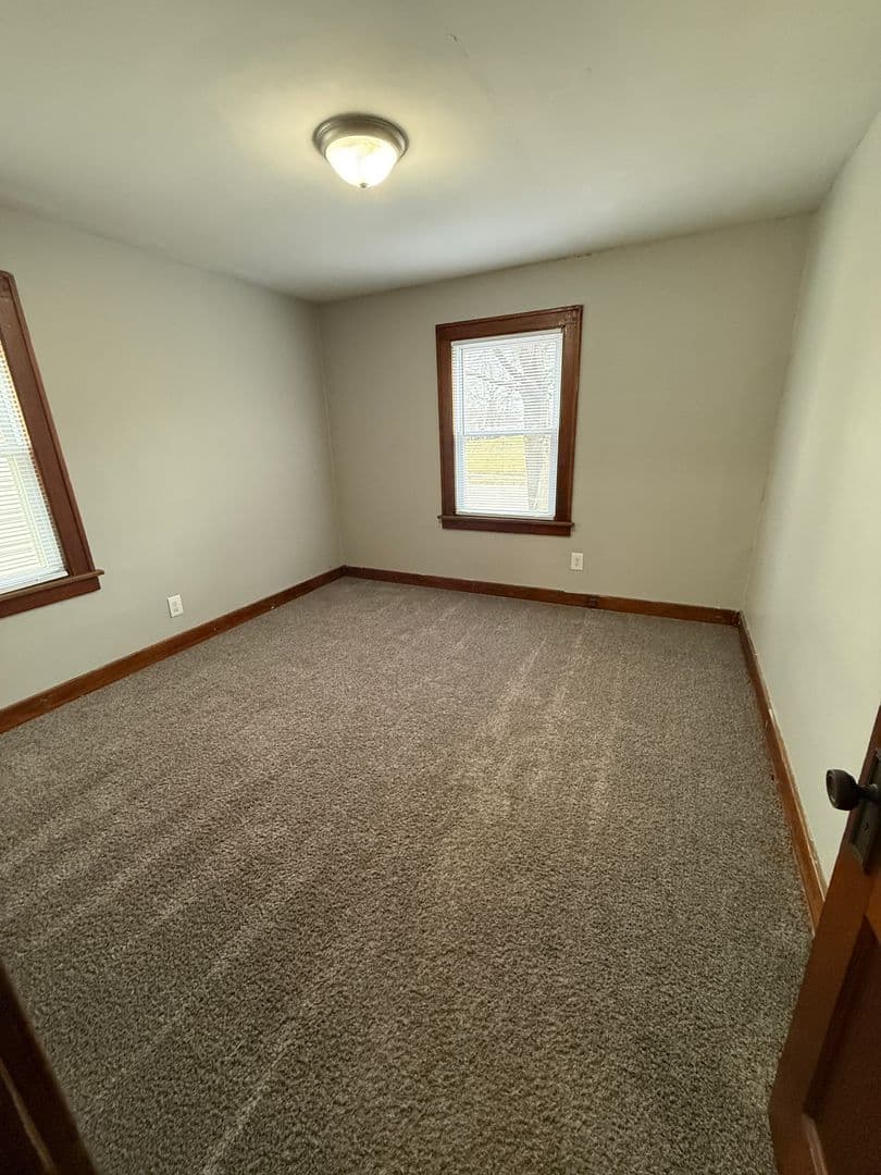 Rock Island House: 932 42nd Avenue