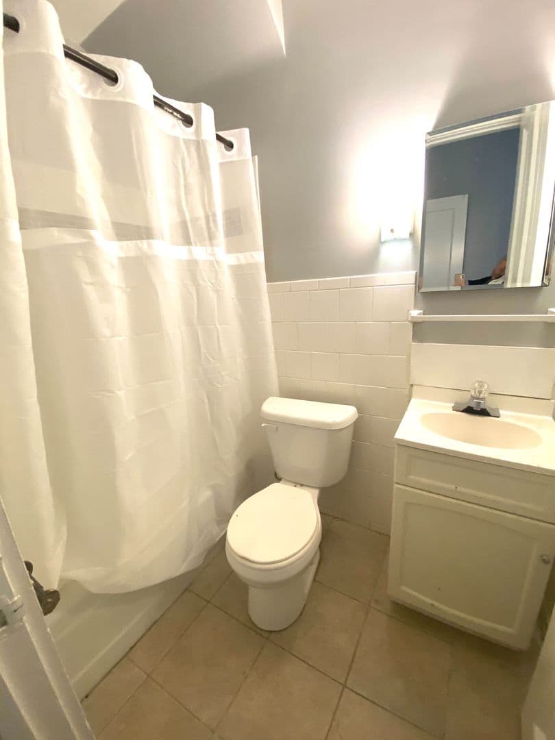 Davenport Apartment: 106 W 14th Street