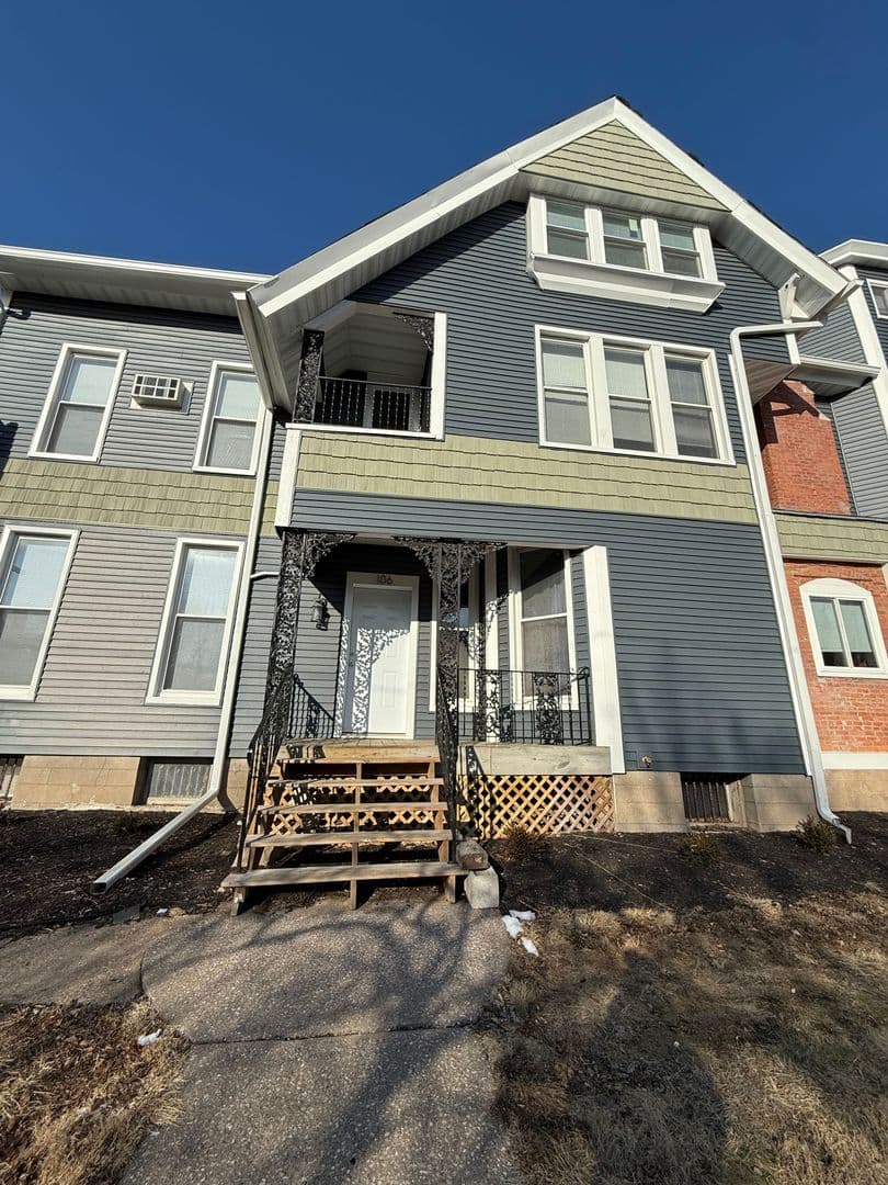 Davenport Apartment: 106 W 14th Street
