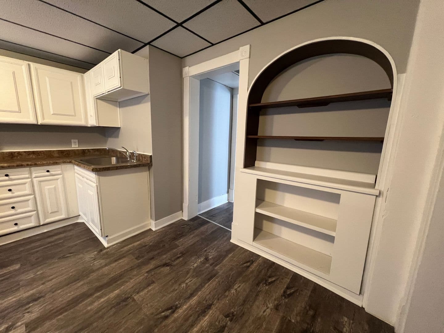 Davenport Apartment: 1322 N Ripley Street