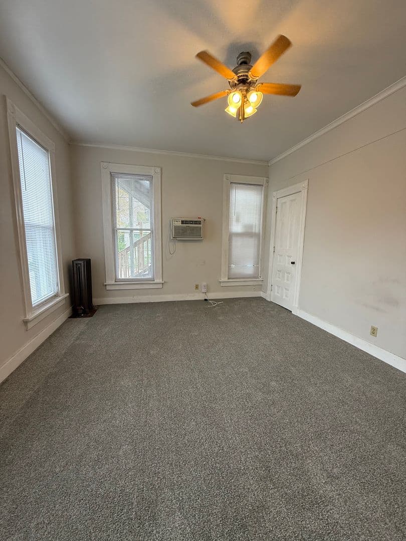 Davenport Apartment: 106 W 14th Street