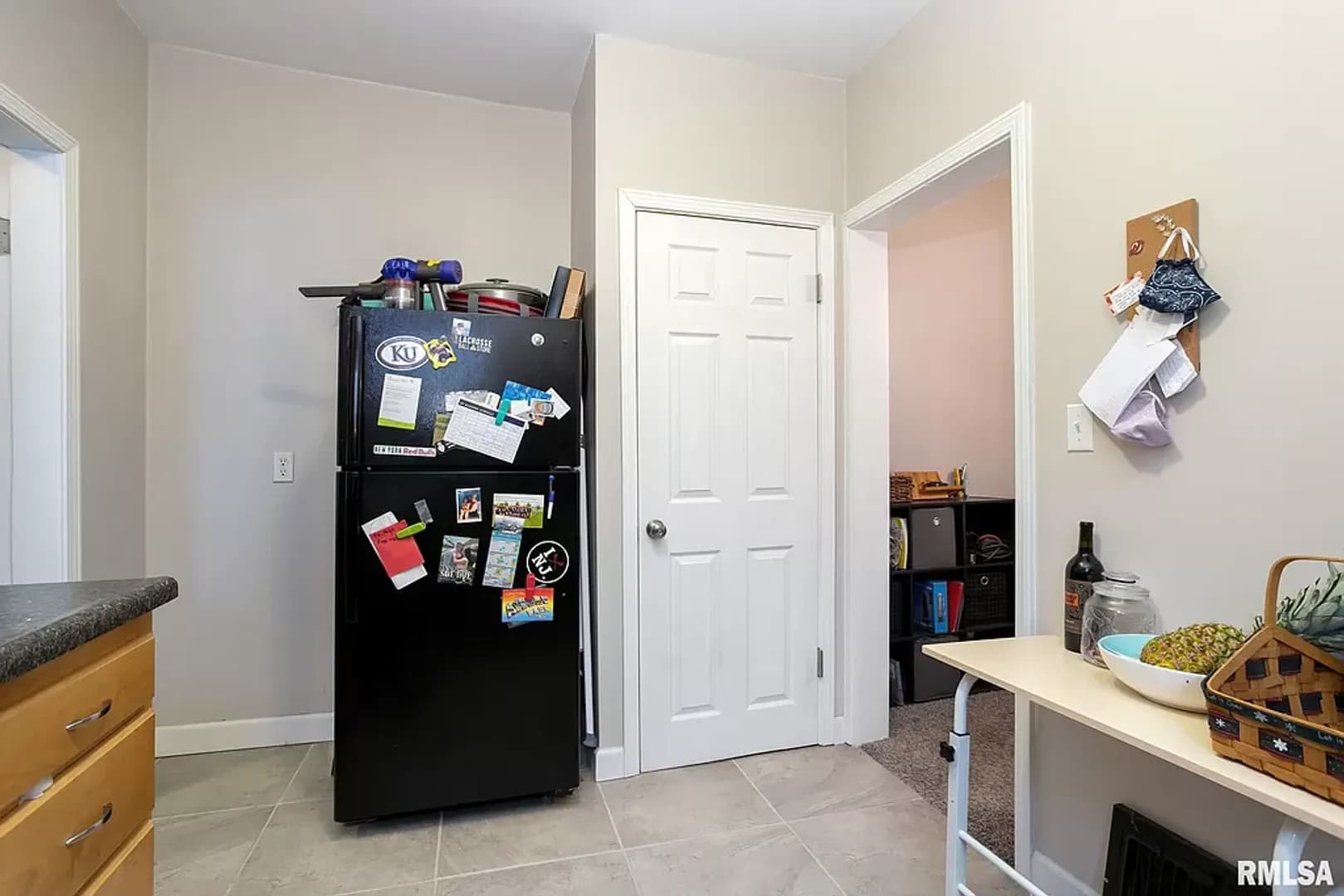 Davenport Apartment: 2020 Elm Street
