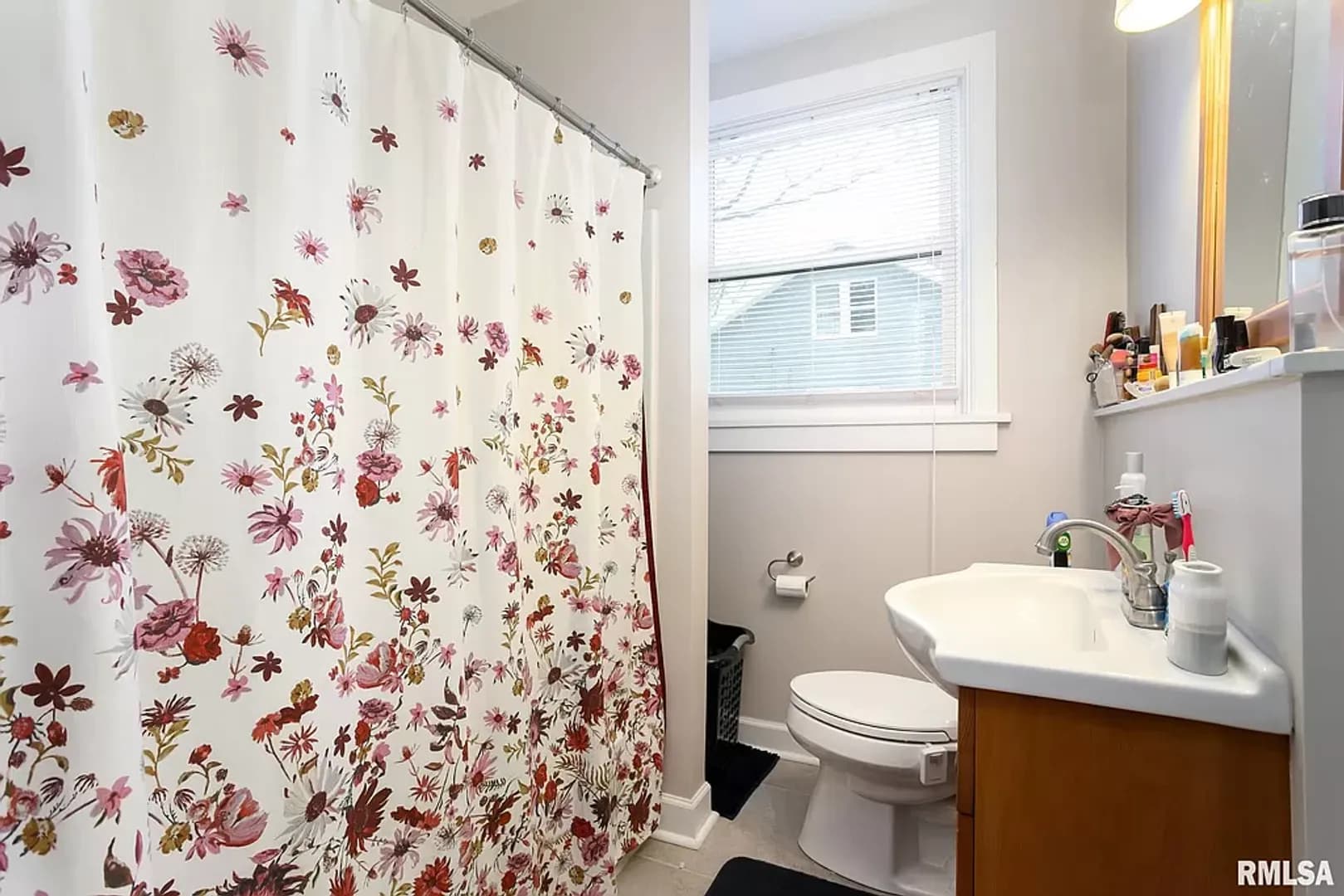 Davenport Apartment: 2020 Elm Street