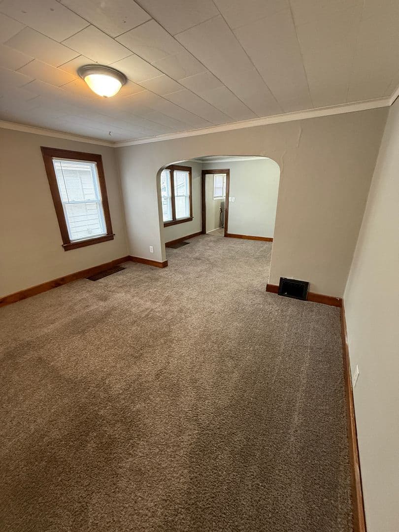 Rock Island House: 932 42nd Avenue