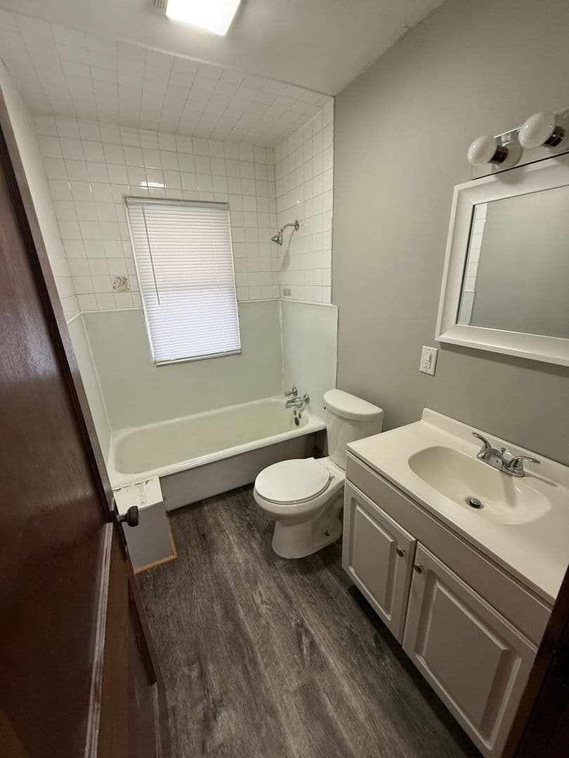 Rock Island House: 932 42nd Avenue