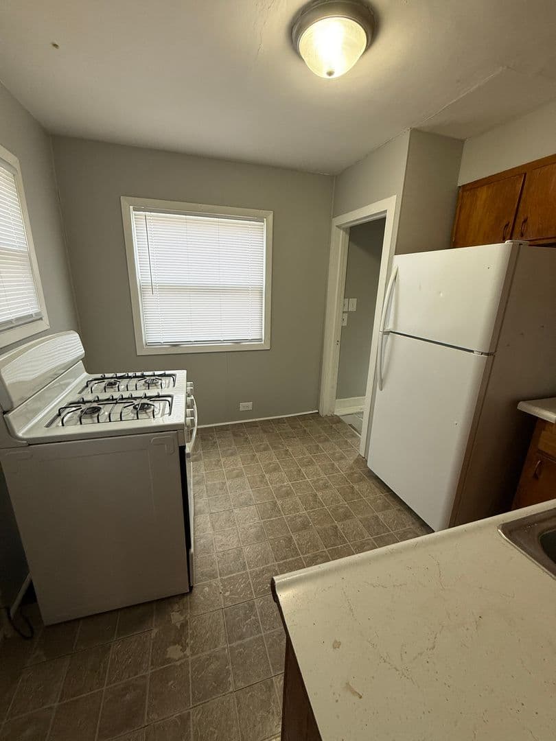 Rock Island House: 932 42nd Avenue
