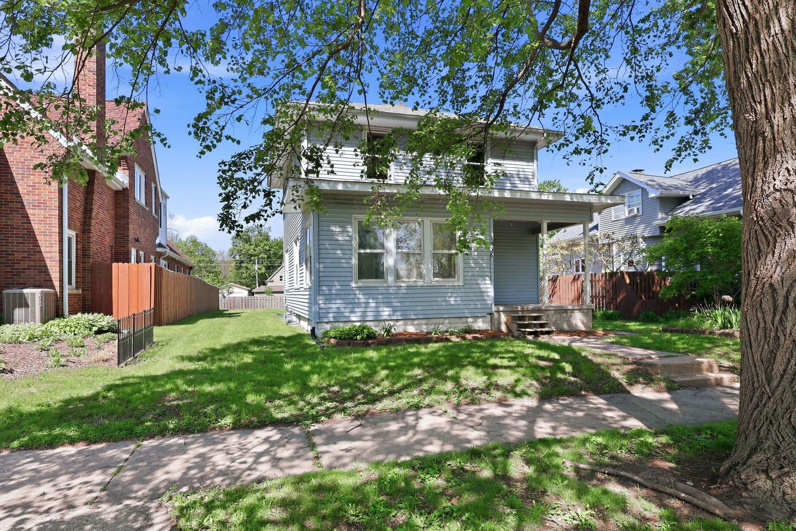 Rock Island House: 1536 35th Street
