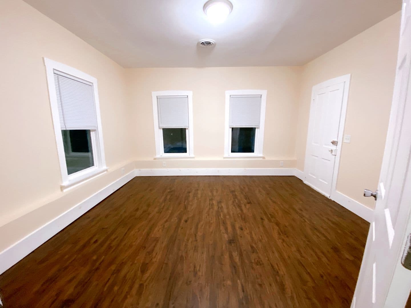 Davenport Apartment: 730 Brown Street