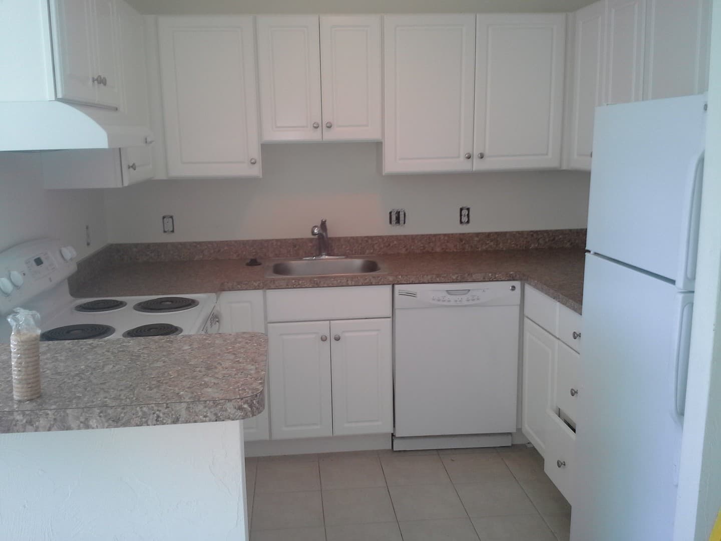 Sharon Apartment: Pond Street
