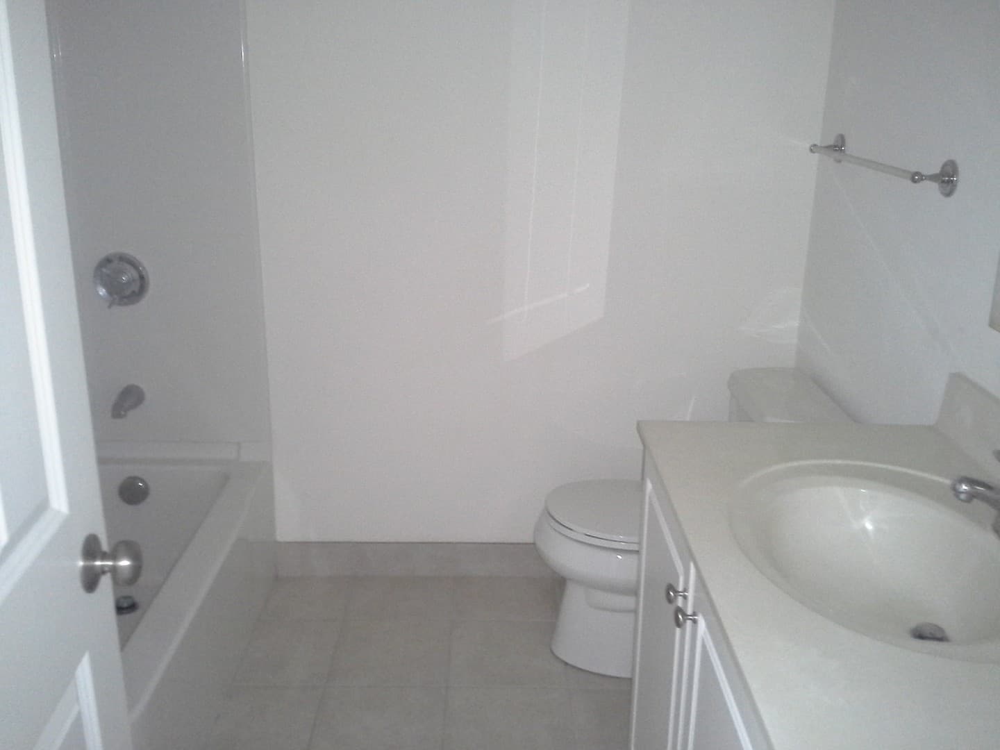 Sharon Apartment: Pond Street
