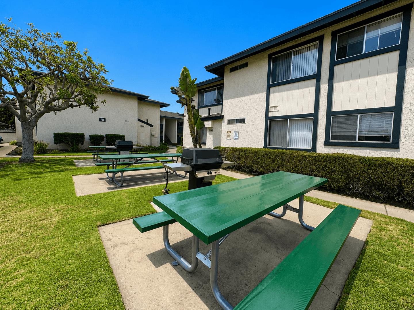 Oxnard Apartment: 1905 N. H Street
