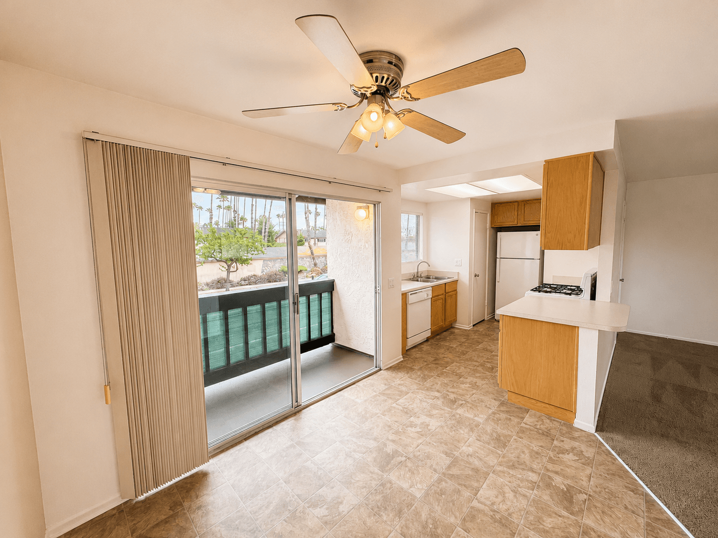 Oxnard Apartment: 1905 N. H Street