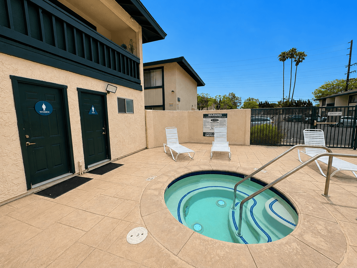 Oxnard Apartment: 1905 N. H Street