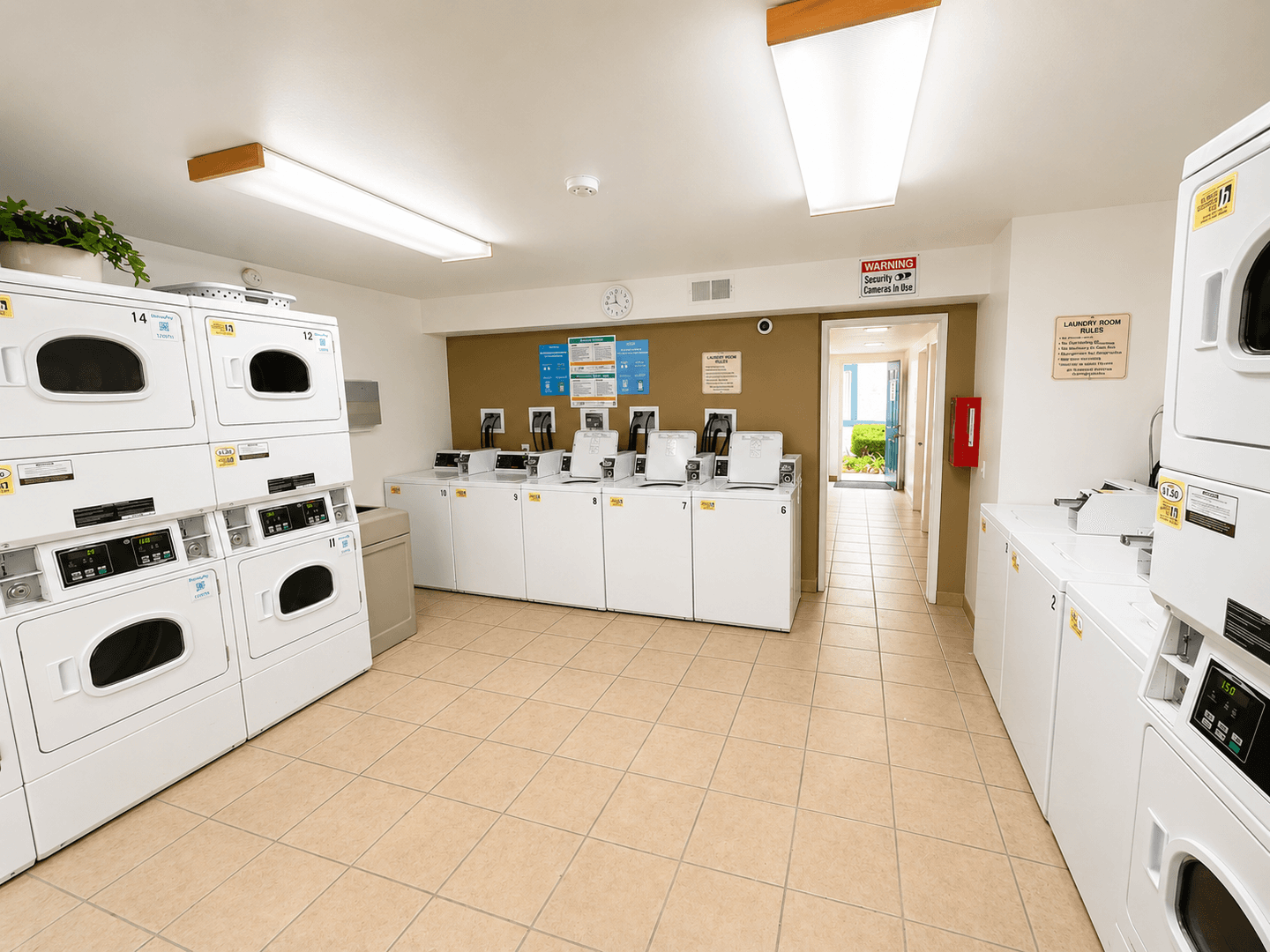 Oxnard Apartment: 1905 N. H Street