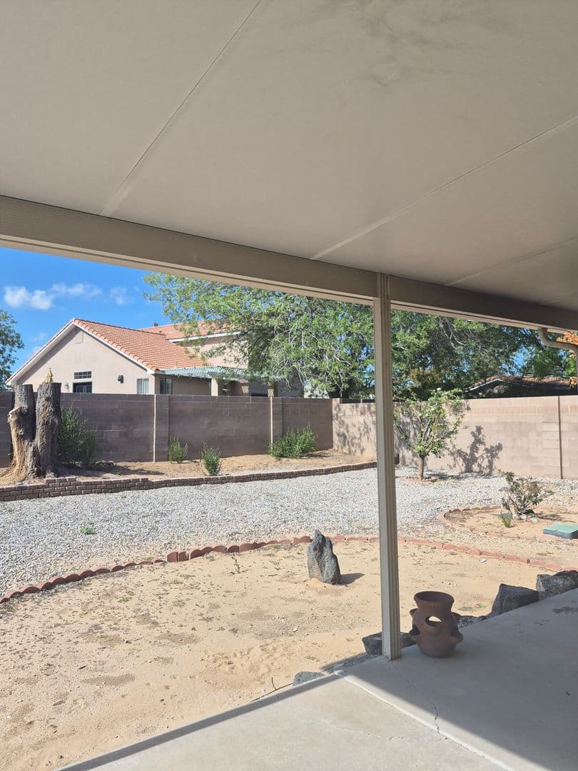 Albuquerque House: 10201 Luz Del Dia Drive