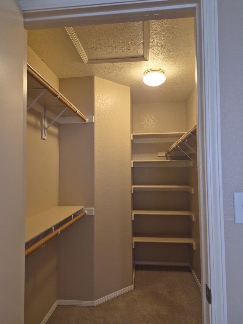 Albuquerque House: 10201 Luz Del Dia Drive
