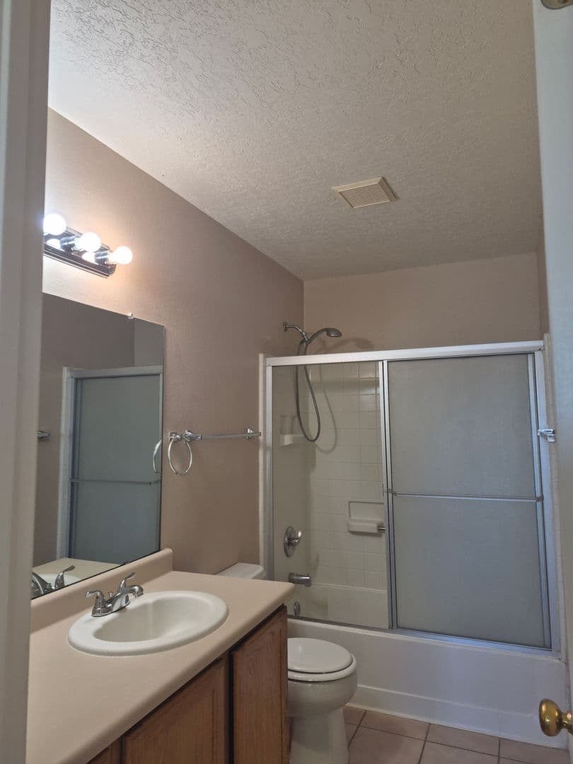 Albuquerque House: 10201 Luz Del Dia Drive