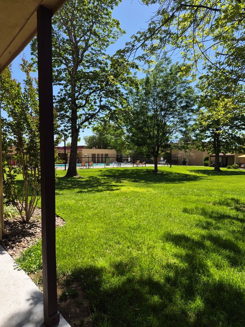 Rio Rancho Condo: 925 Country Club Dr SE