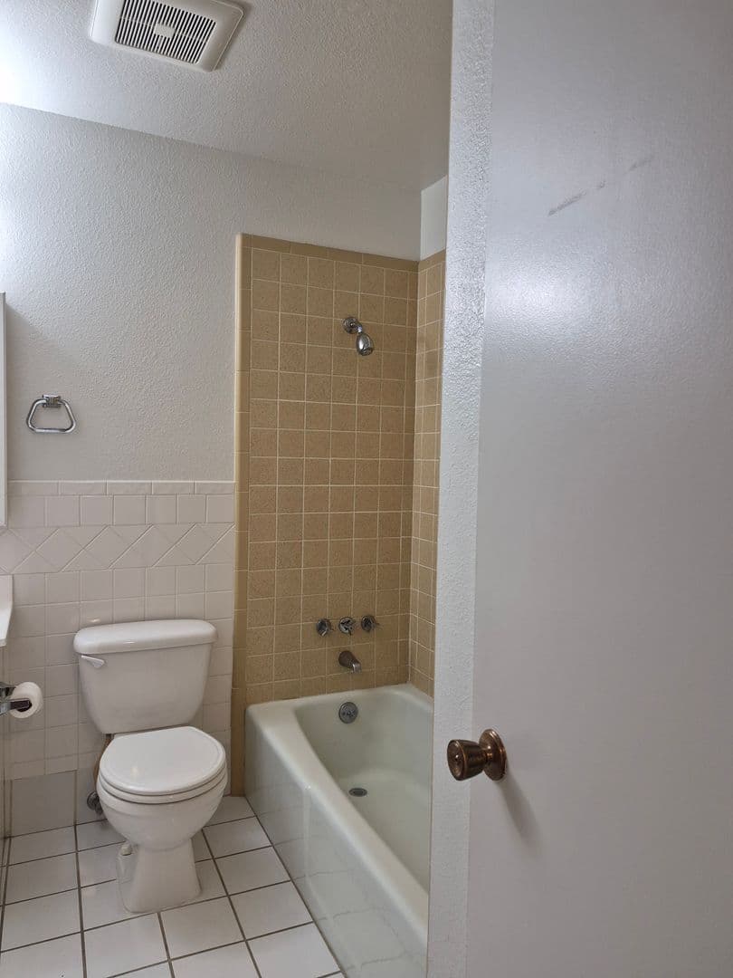 Rio Rancho Condo: 925 Country Club Dr SE