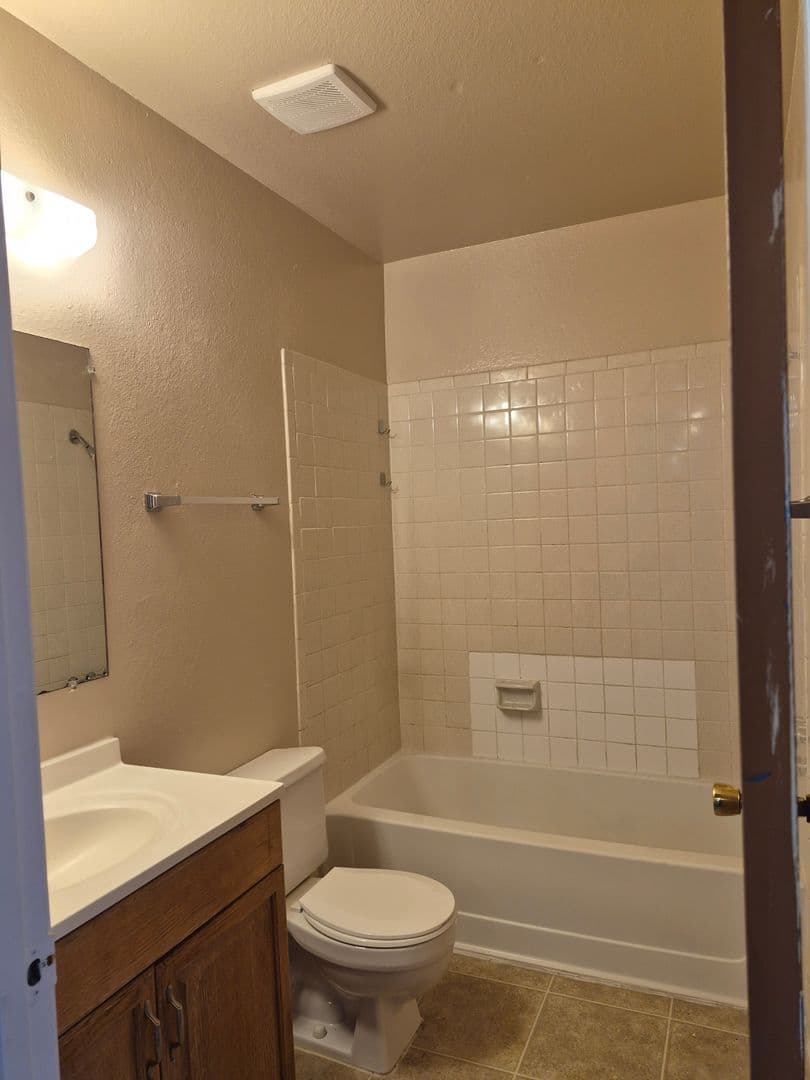 Rio Rancho House: 691 Littler Dr SE