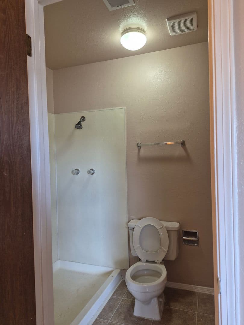 Rio Rancho House: 691 Littler Dr SE