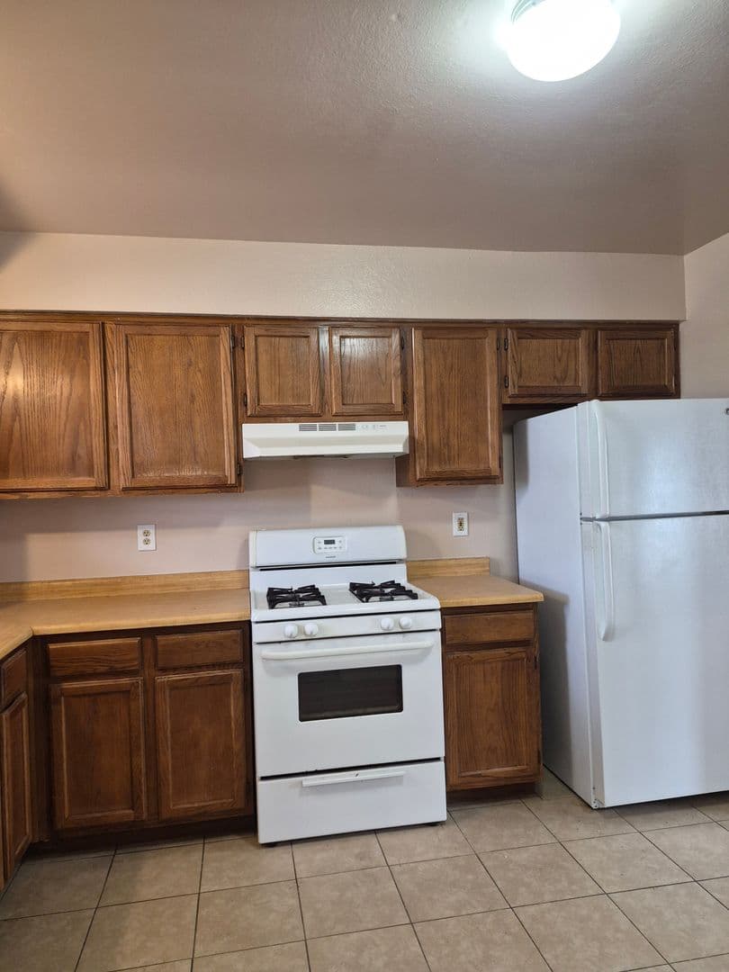 Rio Rancho House: 691 Littler Dr SE