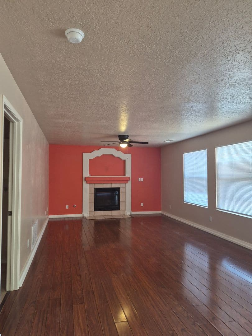 Albuquerque House: 10201 Luz Del Dia Drive