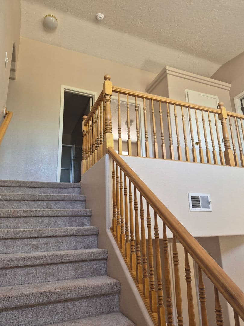 Albuquerque House: 10201 Luz Del Dia Drive