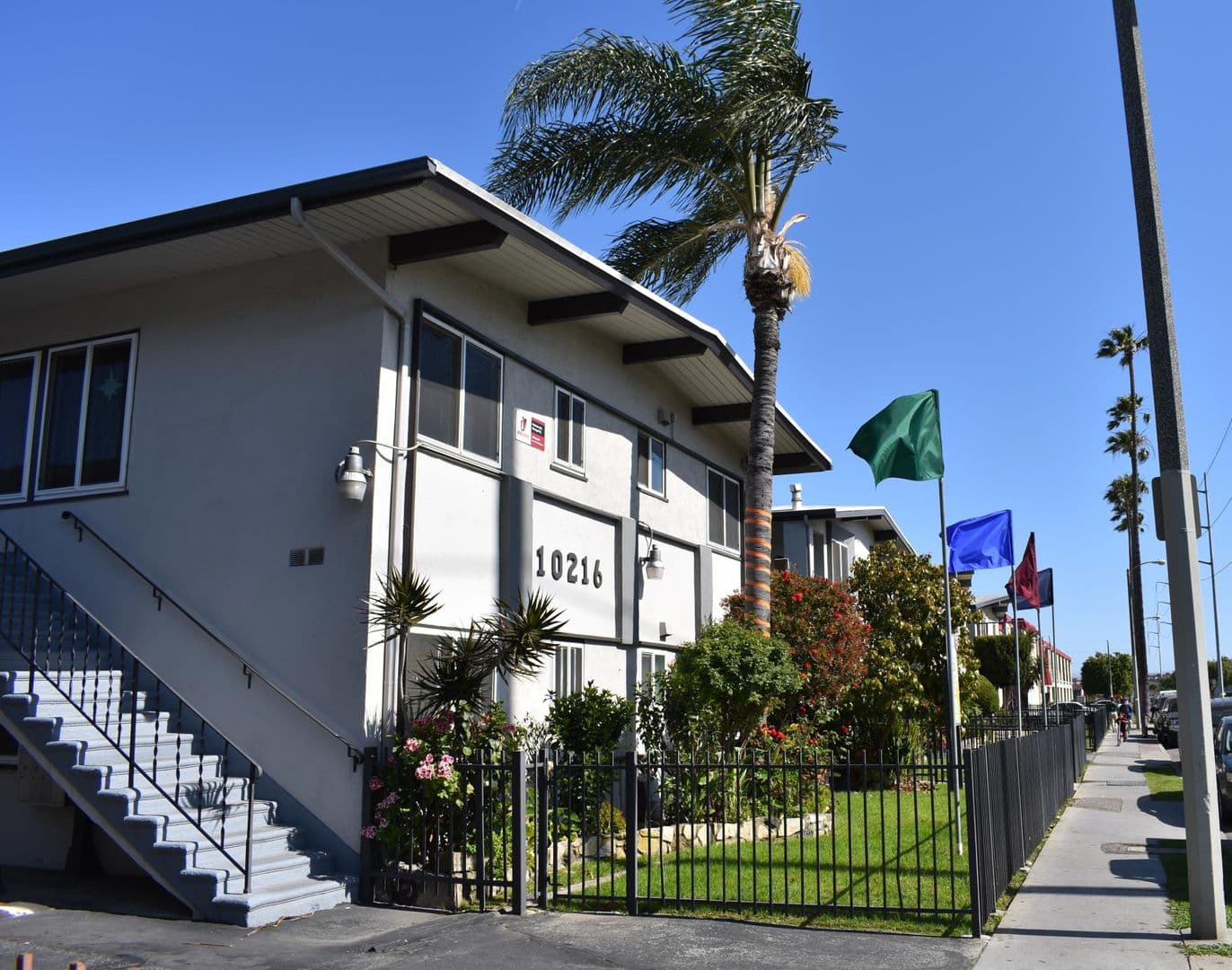 Lennox Apartment: 10216-10300 S. Felton Avenue
