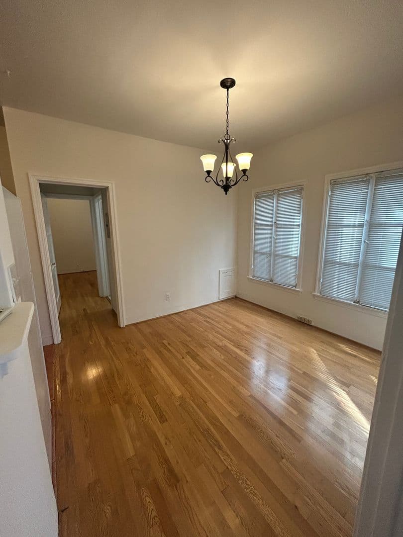 Beverly Hills Apartment: 217 S Elm Drive