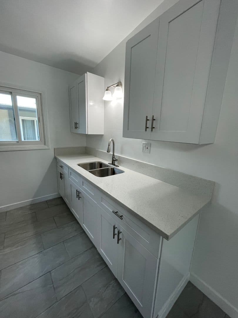 Lennox Apartment: 10216-10300 S. Felton Avenue
