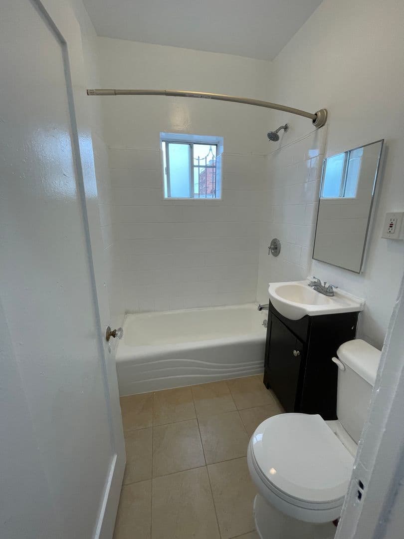 Los Angeles Apartment: 316 S. Berendo Street